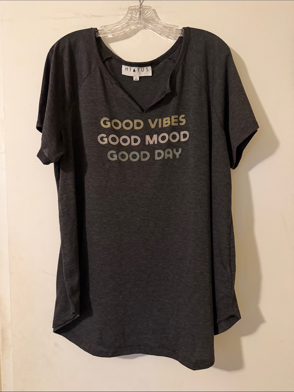 Hiatus Charcoal Short-Sleeve 'Good Vibes' Graphic Tee